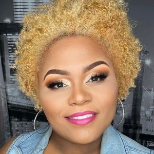 Meet your Posher, Tonya